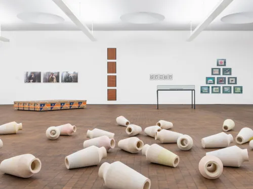 Installationsansicht - Neues aus hannoverschen Ateliers