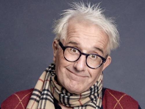 Mann mit grauen Haaren,