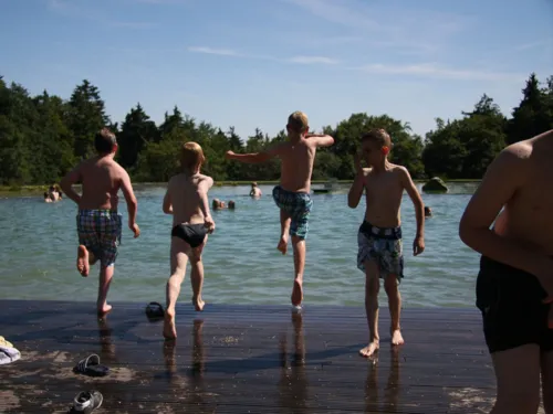Badesee im Feriendorf Eisenberg