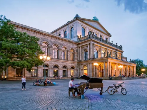 Opernplatz