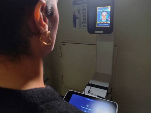 Ein Aufnahmegerät der Bundesdruckerei für digitale biometrische Passbilder