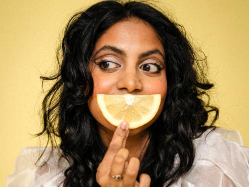 Singer-Songwriterin SOBI