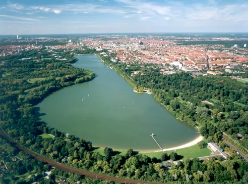 Der Maschsee Hannover von oben.