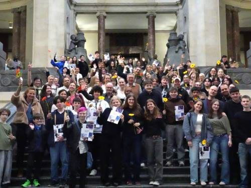 Der Kompetenznachweis.Kultur wird an Jugendliche und junge Erwachsene im Alter von 12 bis 27 Jahren vergeben, die aktiv an künstlerischen und kulturpädagogischen Angeboten teilnehmen.