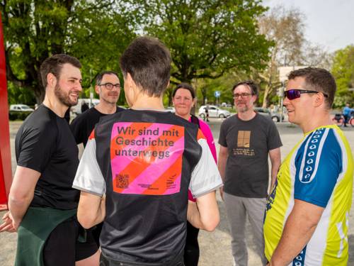 Gruppe mit Teilnehmenden an der Joggingführung