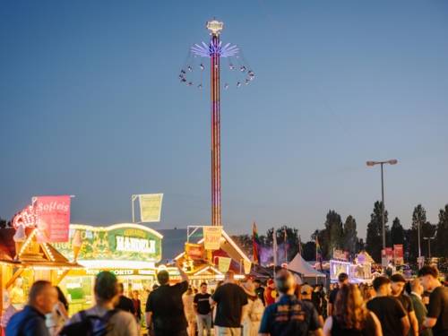 Der abendliche Schützenplatz.