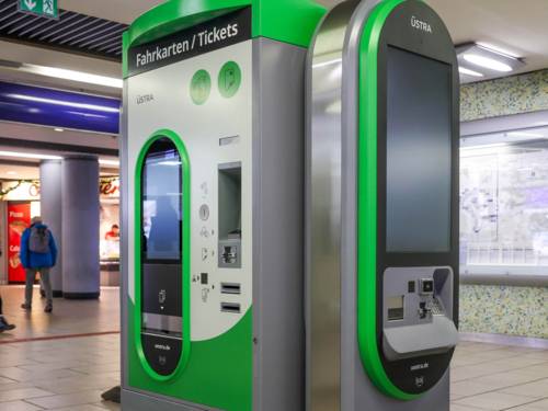Neue Fahrkartenautomaten an der Station Kröpcke