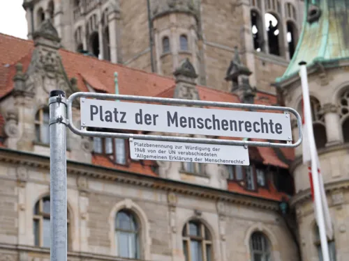 Ein Straßenschild.
