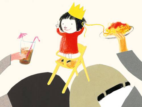 Ein gezeichnetes Bild. Darauf ist ein kleines Mädchen mit einer Krone zu sehen, der von beiden Seiten Sachen gereicht werden.