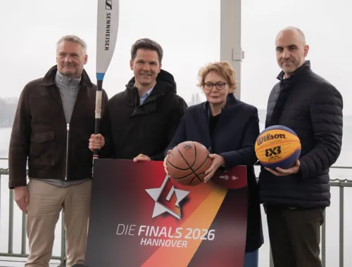 Gemeinsamer Pressetermin am Maschsee in Hannover: v.l.n.r.: Hagen Bo&szlig;dorf, Gesch&auml;ftsf&uuml;hrer der Finals GmbH, Regionspr&auml;sident Steffen Krach, Daniela Behrens (nieders&auml;chsische Ministerin f&uuml;r Inneres und Sport), Oberb&uuml;rgermeister Belit Onay