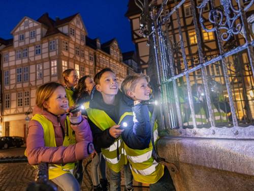 Taschenlampen-Tour am Holzmarkt