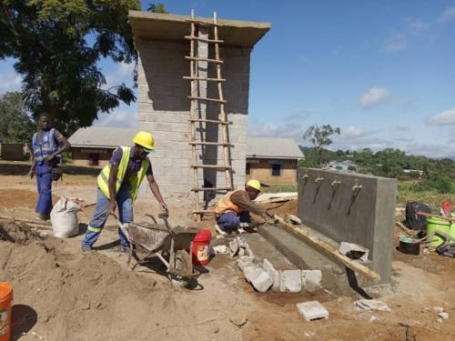Solarbrunnenbau in der Catholic Institute Primary School