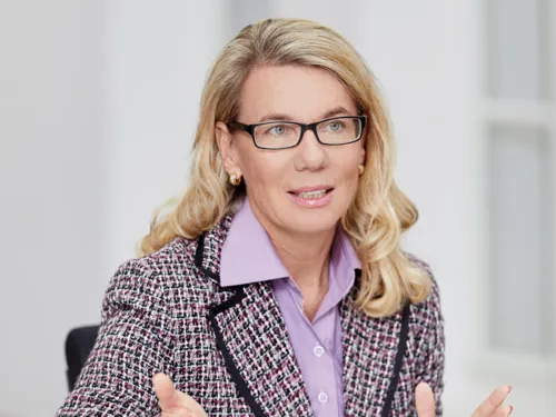 Eine Frau