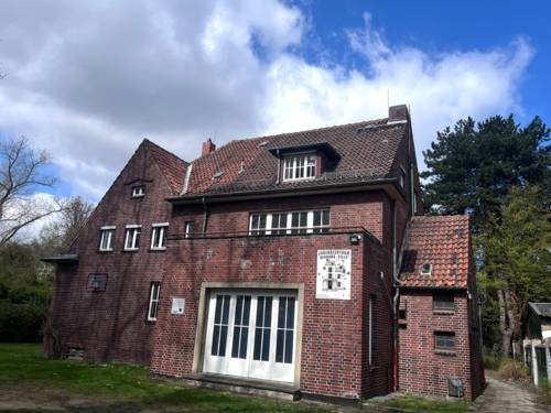 Außenaufnahme vom Jugendzentrum Misburg "Villa"