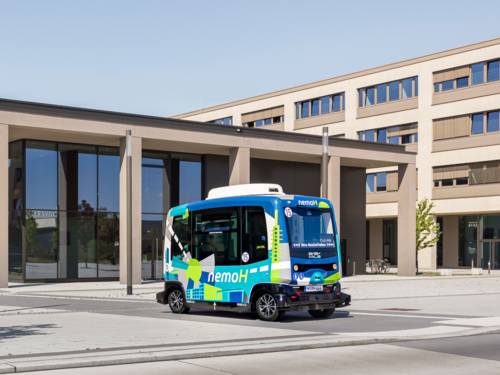 Ein kleiner Bus: nemoH - der autonome Shuttle in Hannover