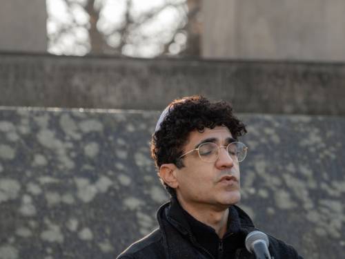 Gedenkveranstaltung am Holocaust-Mahnmal auf dem Opernplatz