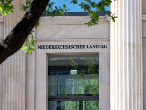 Haupteingang zum Niedersächsischen Landtag