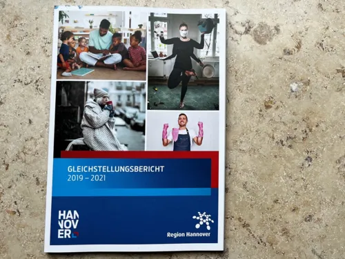 Bild von einer Broschüre.