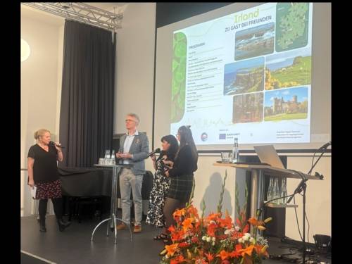 Irland zu Gast bei Freunden, Hannover: Podiumsdiskussion mit Derek Scally, Prof. Dr. Witen und Hannah Rieger.