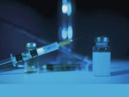 Injektionsspritze und Medikamente