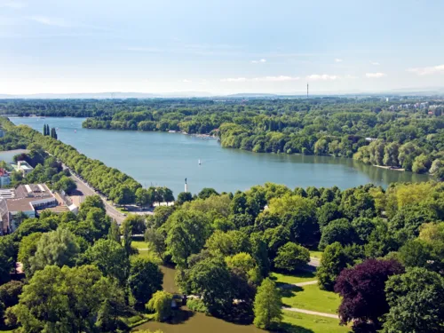 Blick vom Neuen Rathaus auf den Maschsee.