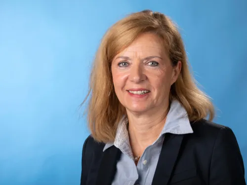 Dr. Andrea Hanke