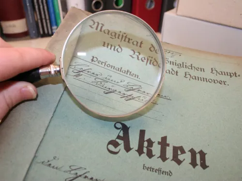 Das Stadtarchiv verfügt über zahlreiche weitere Quellen zur Personengeschichte.