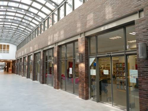 Jugendbibliothek und Stadtbibliothek List -  Eingangsbereich