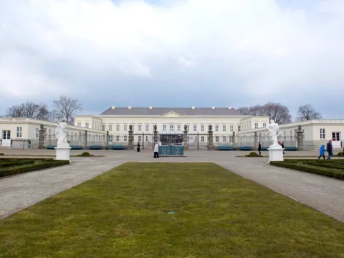 Das Schloss Herrenhausen vom Gro&szlig;en Garten aus gesehen