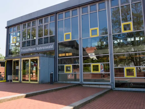 Frontansicht des Freizeitheims Vahrenwald