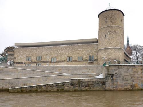 Beginenturm im Winter 2010