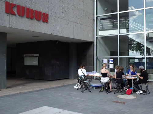 KUBUS OPEN ART LAB: Arbeiten in - um - vor dem KUBUS 
