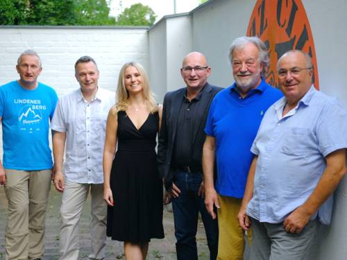 Neuer Vorstand des Jazz Clubs Hannover v.l.n.r.: Martin Reuter, René Rooimans, Vanessa Erstmann, Michael Emmert,Uwe Thedsen, Lothar Krist 