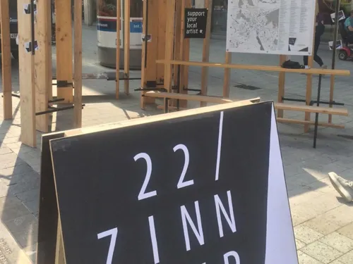 ZINNOBER-Infopoint am Kröpcke