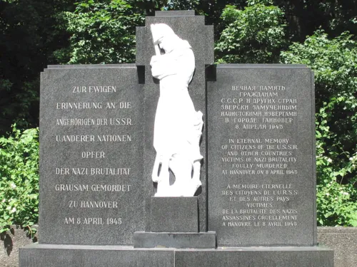 Ehrenfriedhof Maschsee-Nordufer