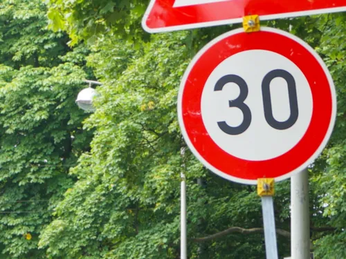 Ein Tempo-30-Schild