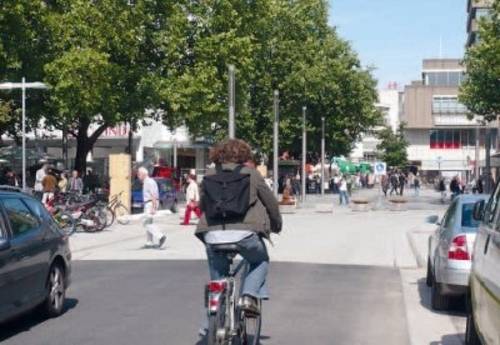 Radfahrer im Stadtverkehr