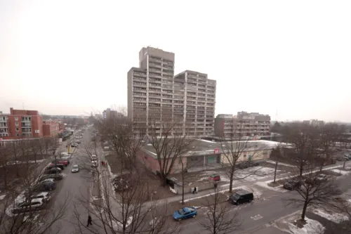 Hochhaus-Komplex aus den 70er-Jahren