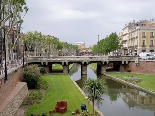 Brücke über den Fluß "Basse" in Perpignan