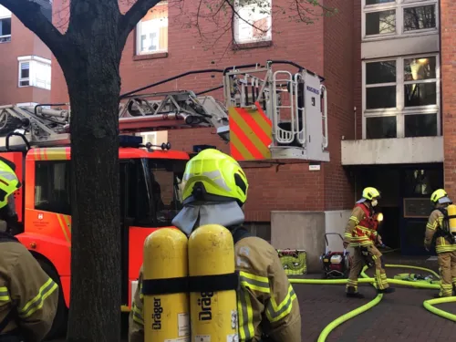 Am Sonntagabend ist im Keller eines Mehrfamilienhauses im Stadtteil Linden-Süd ein Brand ausgebrochen.