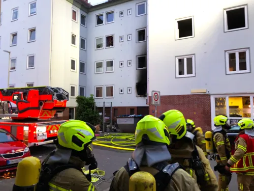 Eine Wohnung brennt im Stadtteil List