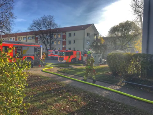 Mehrere feuerwehrleute