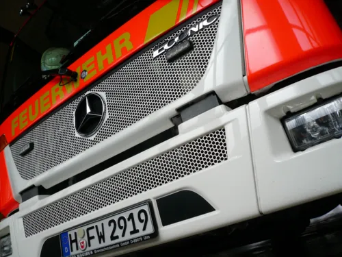 Front Drehleiterfahrzeug Feuerwehr