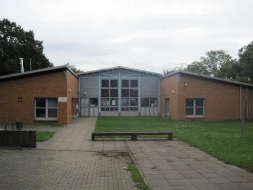 Außenaufnahme des Jugendzentrums Oberricklingen