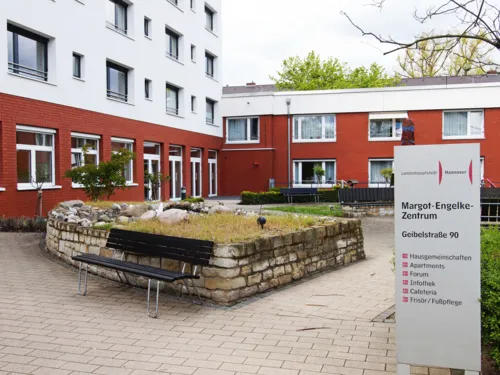 Gebäude von außen. 