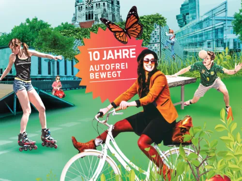 Collage, auf der im Hintergrund markante Gebäude Hannovers stehen und im Vordergrund fünf Personen, die sich unterschiedlich bewegen: mit Rollerskates, Bobbycar, Fahrrad, als Fassadenkletterer oder beim Sport. 
