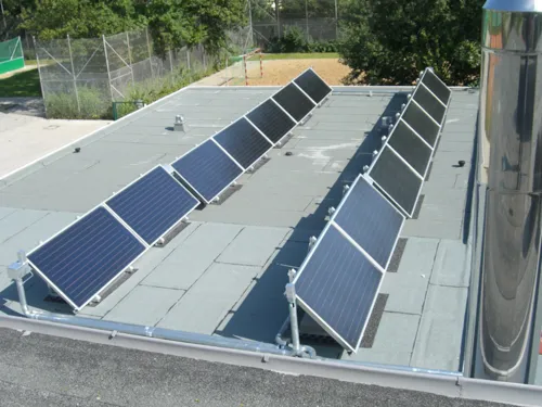 Solaranlage auf dem Vereinsgebäude des Hannoverschen Sport Clubs
