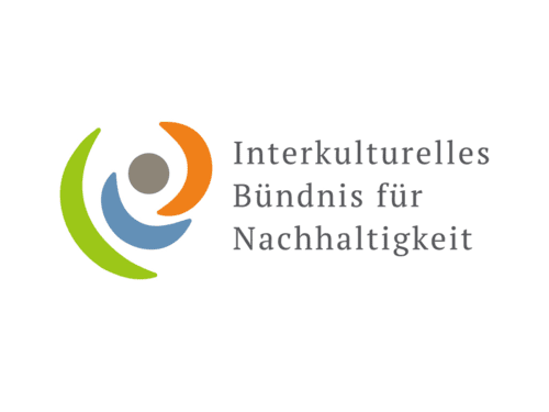 Grafisches Element mit dem Schriftzug "Interkulturelles Bündnis für Nachhaltigkeit" rechts daneben