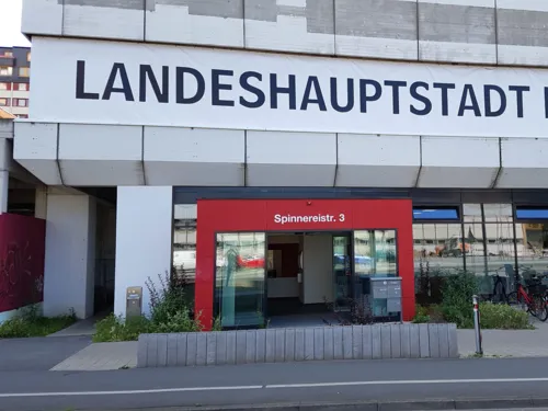 Eingang Spinnereistraße im Ihmezentrum