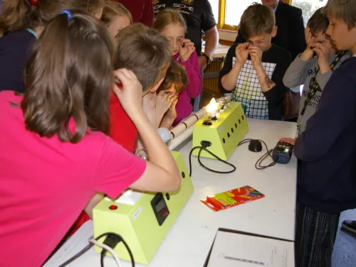 Schülerinnen und Schüler aus Hannovers Energiesparschulen 